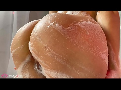 ❤️ Brunette په شاور کې د شدید orgasm لپاره د وایبرټر سره بلی مشت زنی کوي ❤️ کیفیت لرونکي جنس په ps.hentaidude.ru